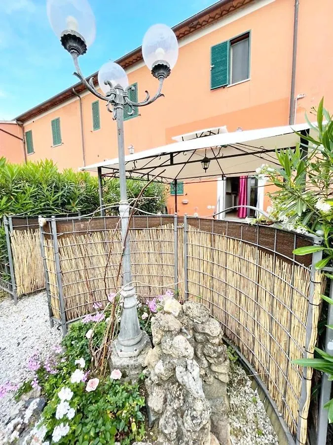La Casina S & M Apartment Cecina